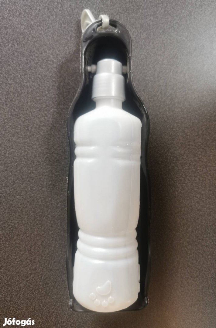 Itató palack tálkával