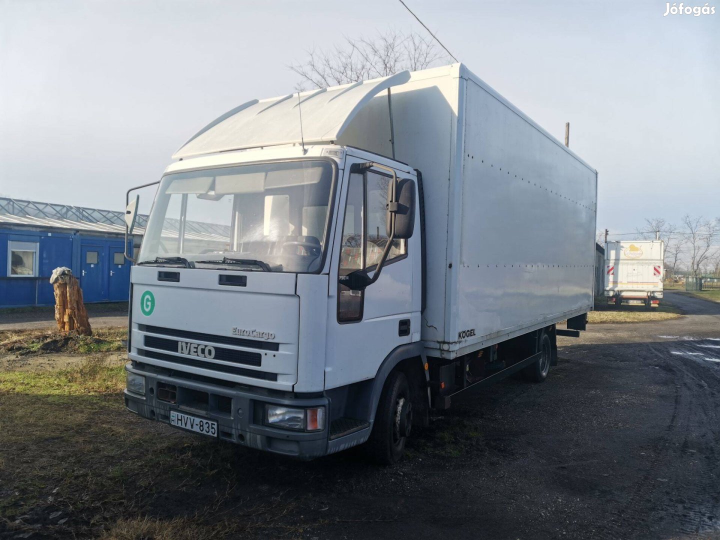 Iveco 7,5t emelőhátfalas