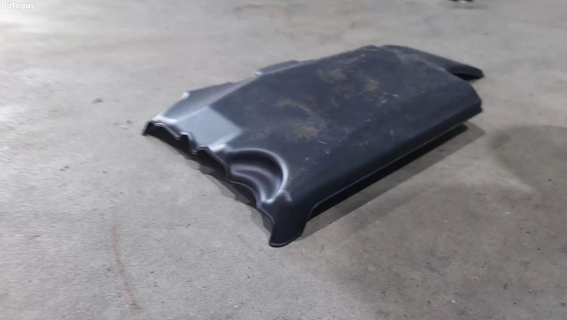 Iveco DAILY 14- Felső motorburkolat burkolat takaró borítás