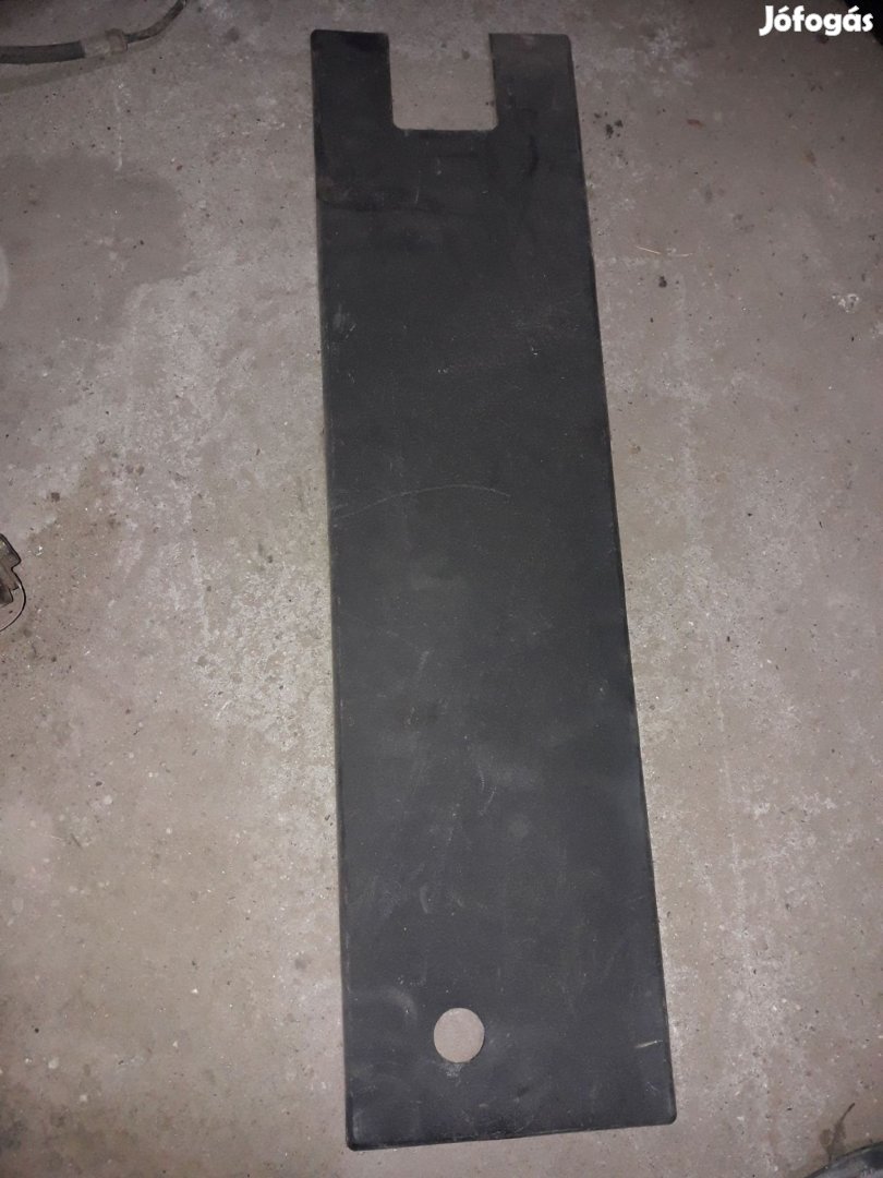 Iveco Daily Jobb Csomagtérajtó Díszléc