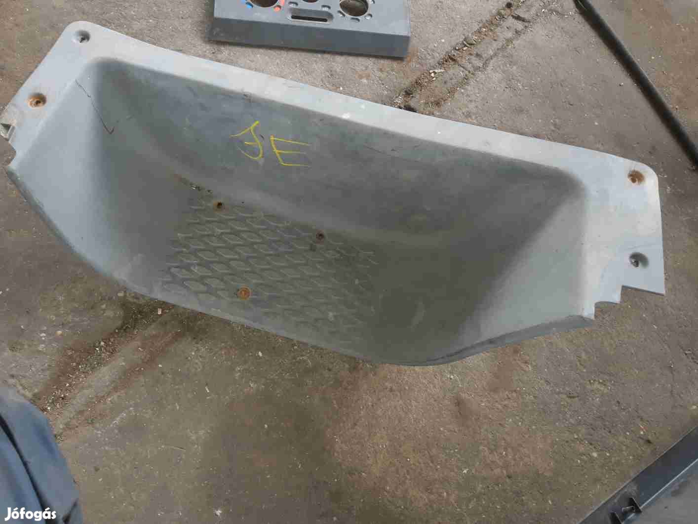 Iveco Daily Jobb Fellépő