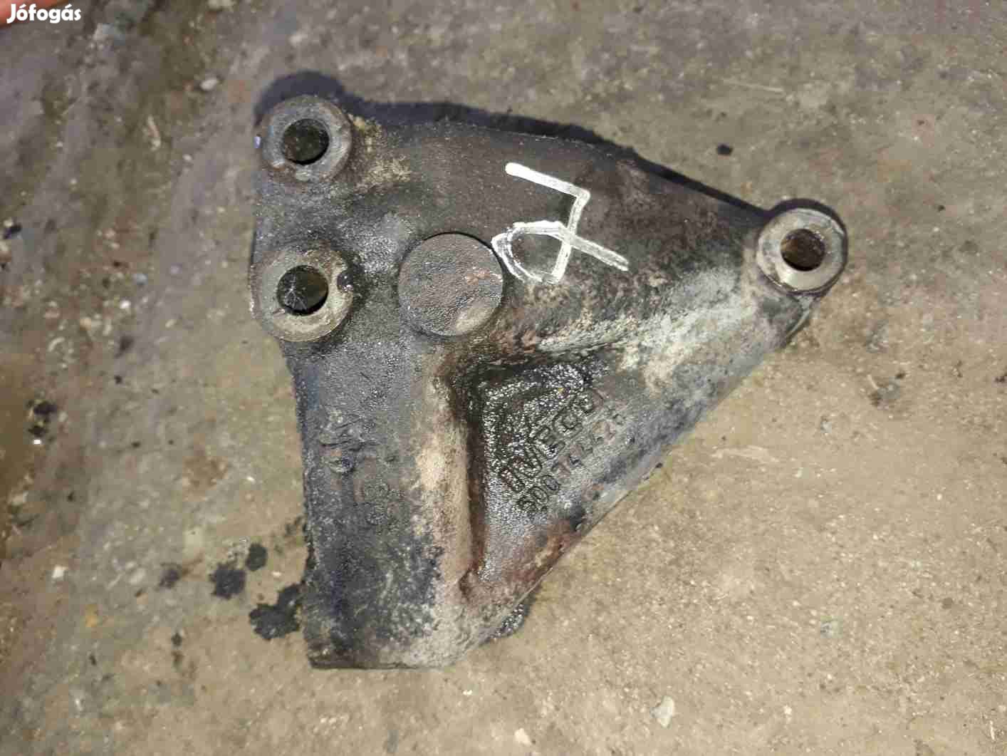 Iveco Daily Jobb Motortartó Bak