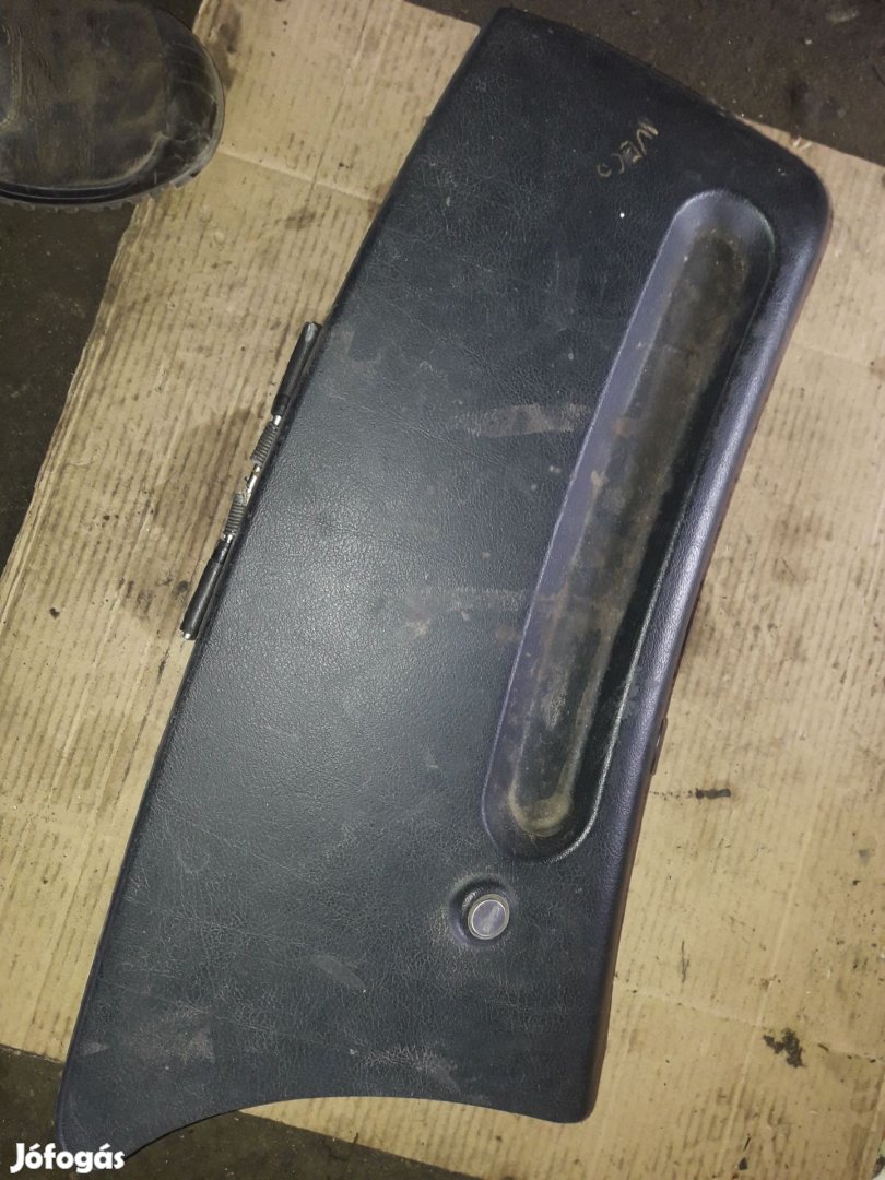 Iveco Daily Kesztyűtartó