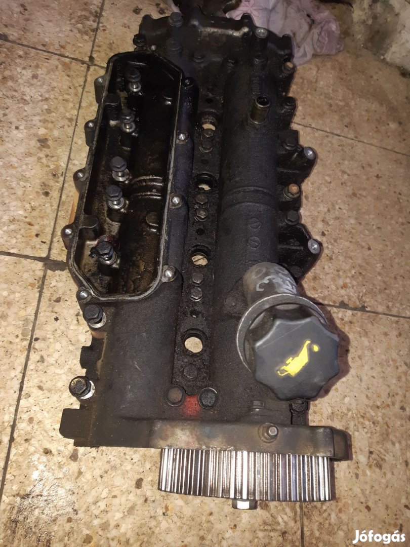 Iveco Daily Szelepfedél Vezérműtengely