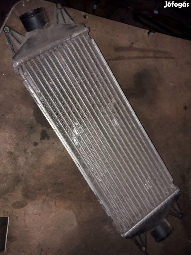 Iveco Daily Töltőlevegő Hűtő / Intercooler