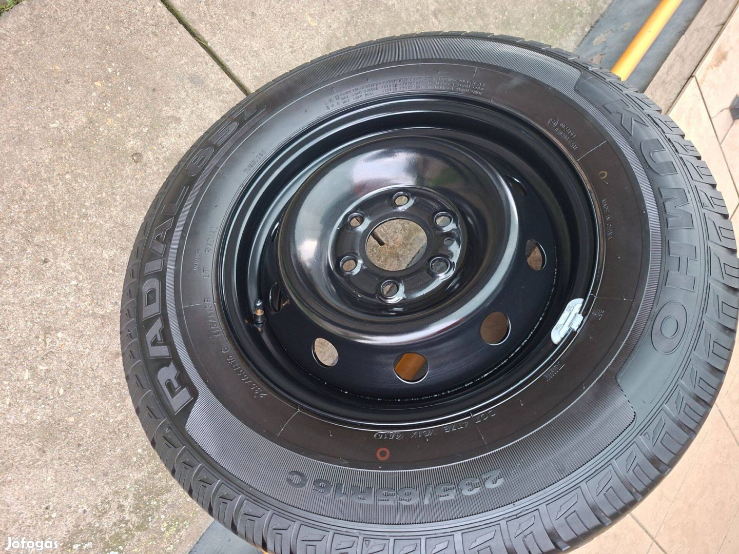 Iveco Daily / edaily pótkerék 6x125 lyukosztás 235/65r16c gumi