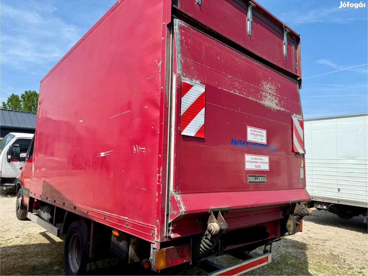 Iveco Daily doboz tároló raktár emelőhátfal felépítmény hűtő hűtős 