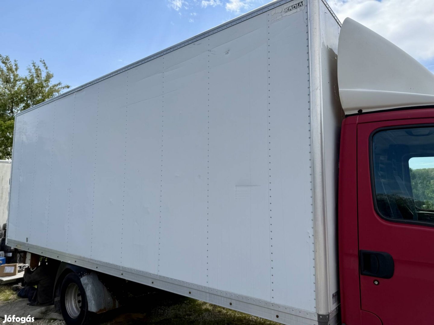 Iveco Daily doboz tároló raktár konténer