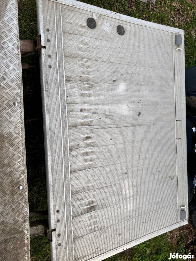 Iveco Daily emelőhátfal 750Kg doboz tároló raktár 