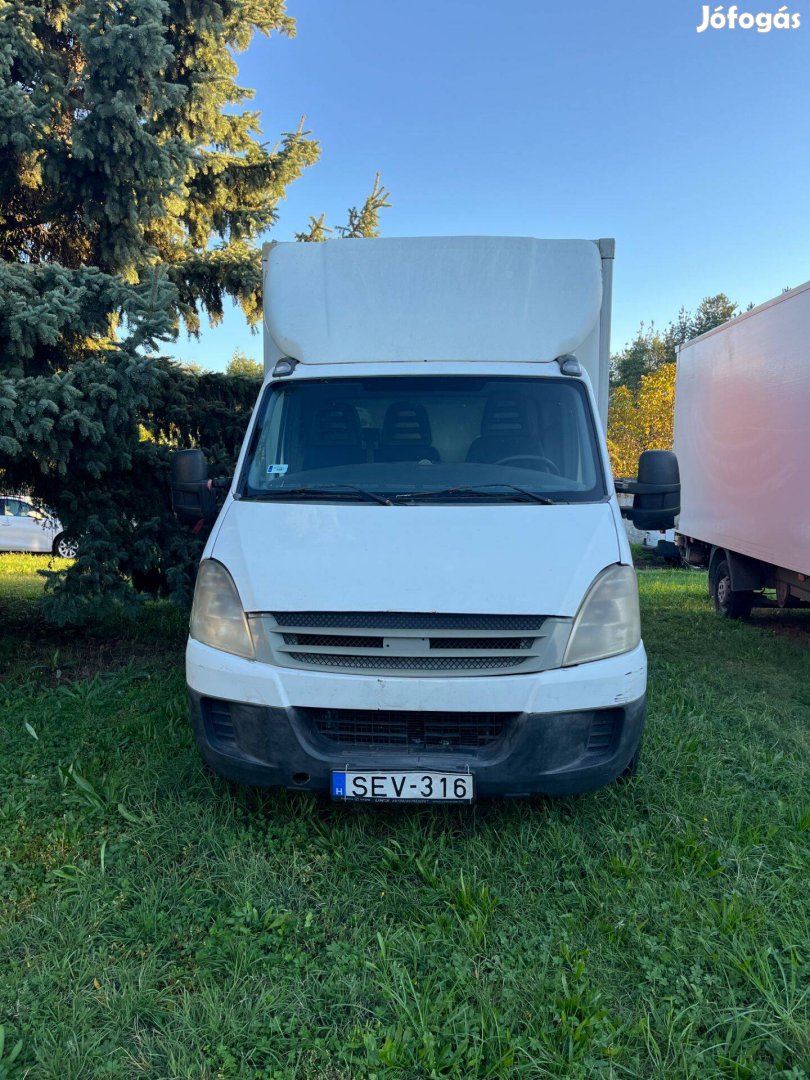 Iveco Daily emelőhátfallal