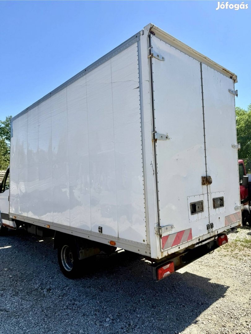 Iveco Daily plató ponyva doboz rolóponyva tároló raktár felépítmény