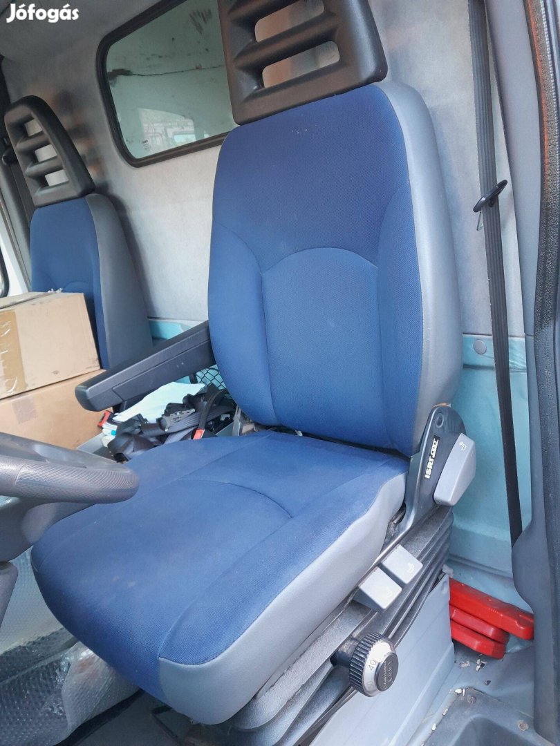 Iveco Daily súlyra állítható ülés