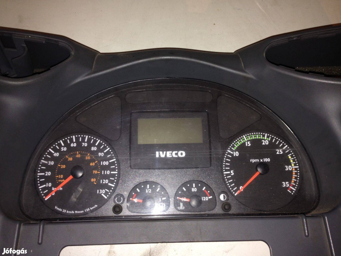 Iveco Eurocargo Tector 75E18 műszerfal, műszercsoport; 504158813