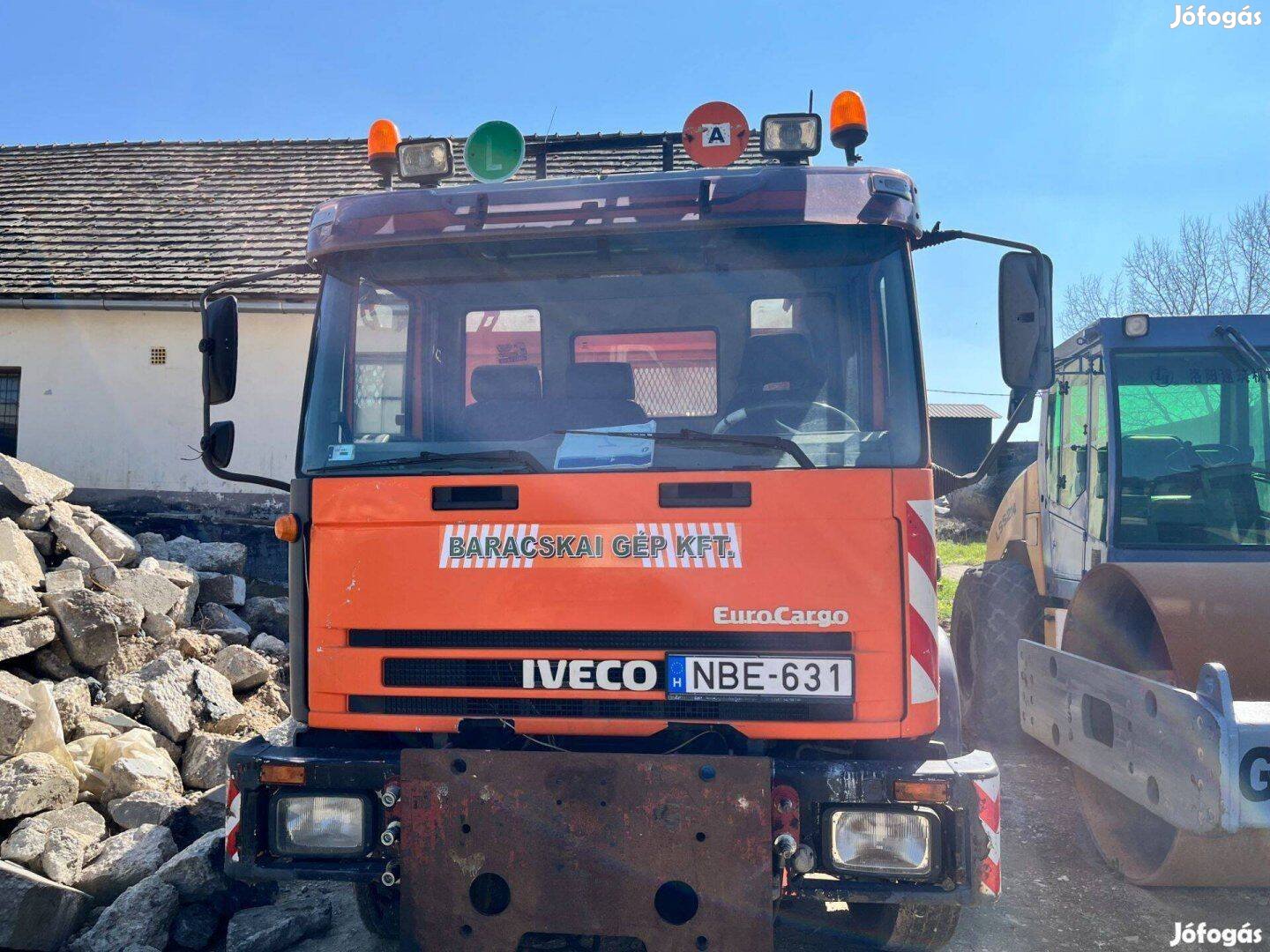 Iveco Eurocargo teherautó seprűvel