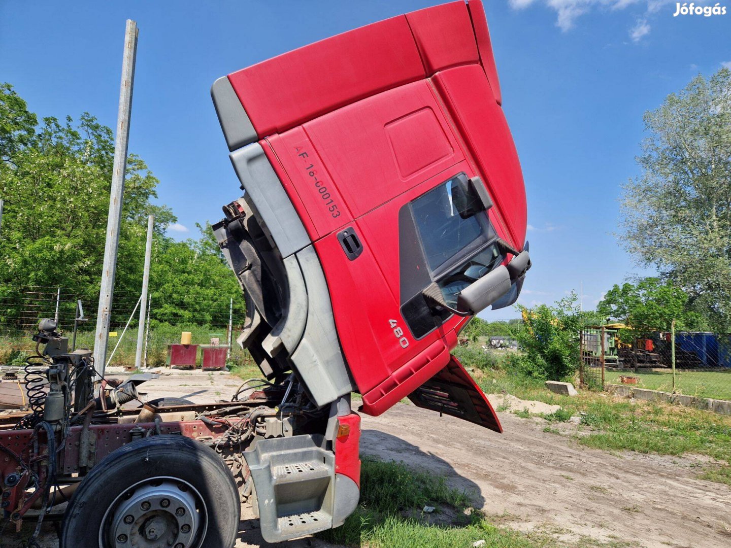 Iveco Strali 480 bontott alkatrészei eladó!