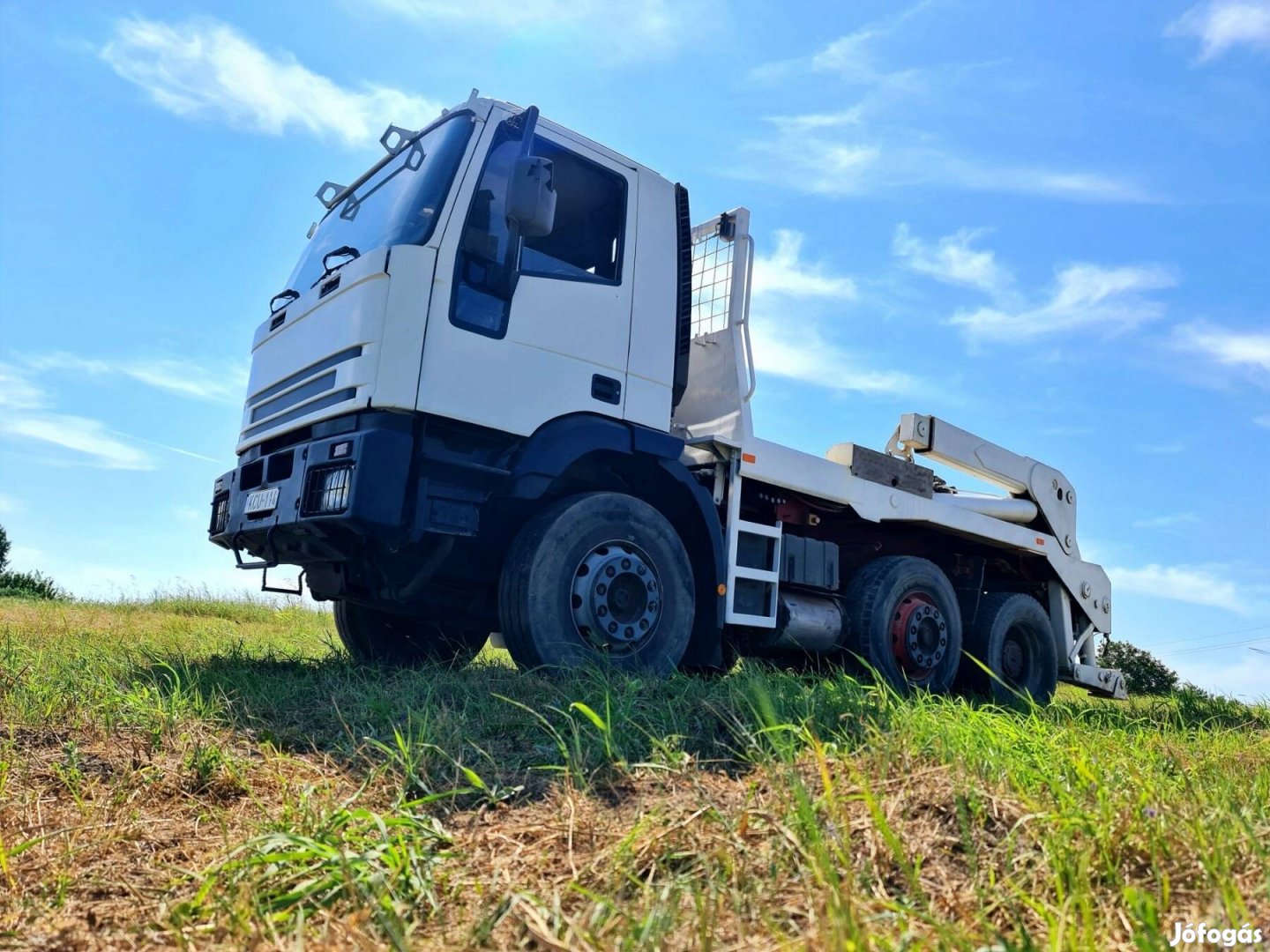 Iveco Trakker Konténeres Felépítménnyel