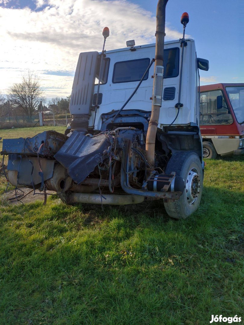 Iveco Tralis kabin, motorral, váltóval eladó, cserélhető