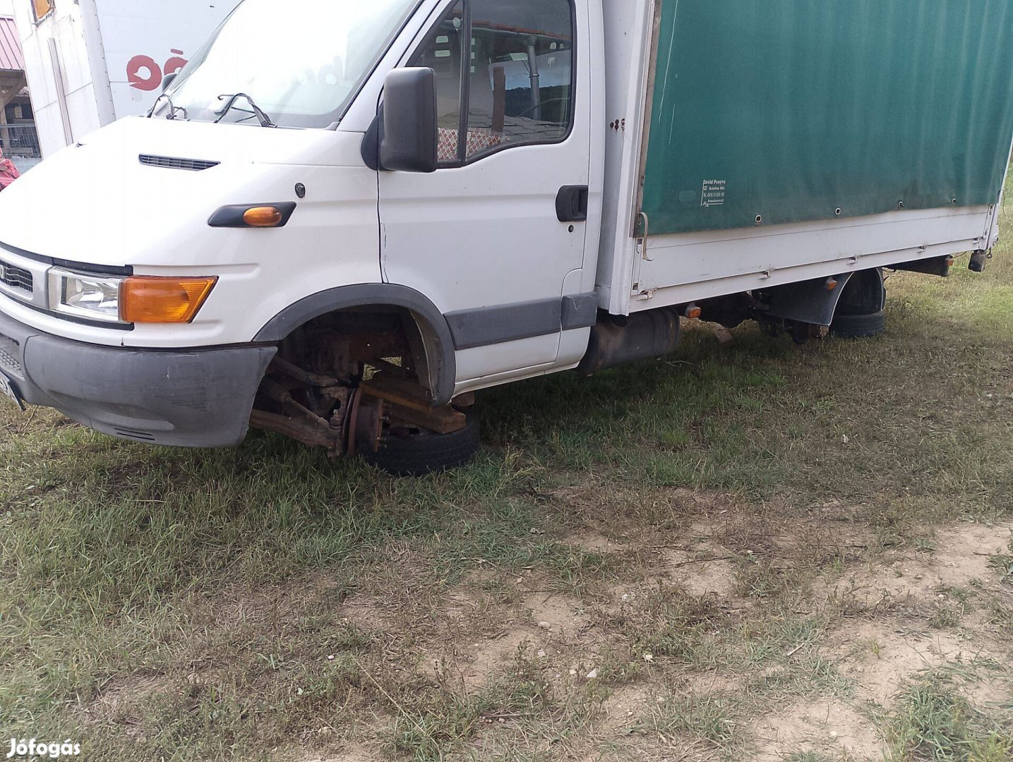 Iveco daily 2005-ös biztosíték tábla keret