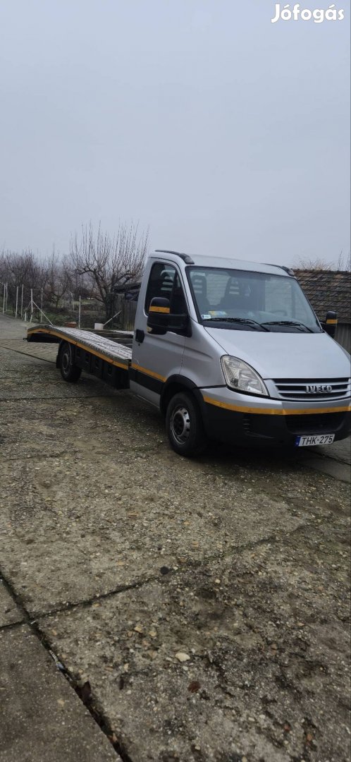 Iveco daily autószállitó 