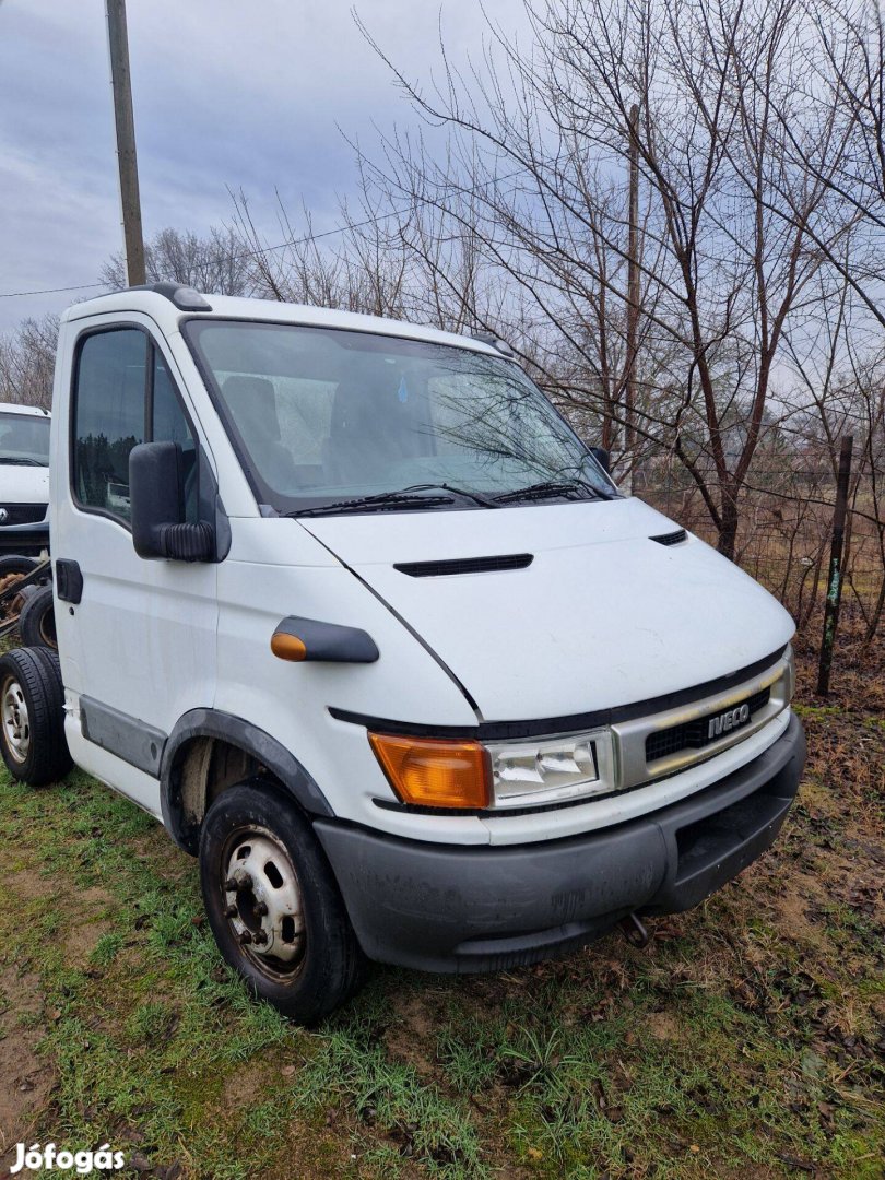 Iveco daily bontott alkatrészei