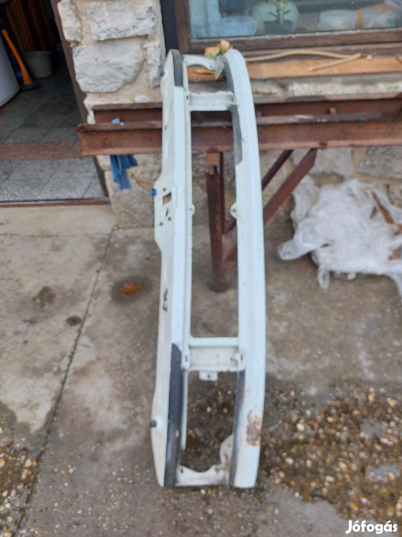 Iveco daily homlokfal csík lámpás