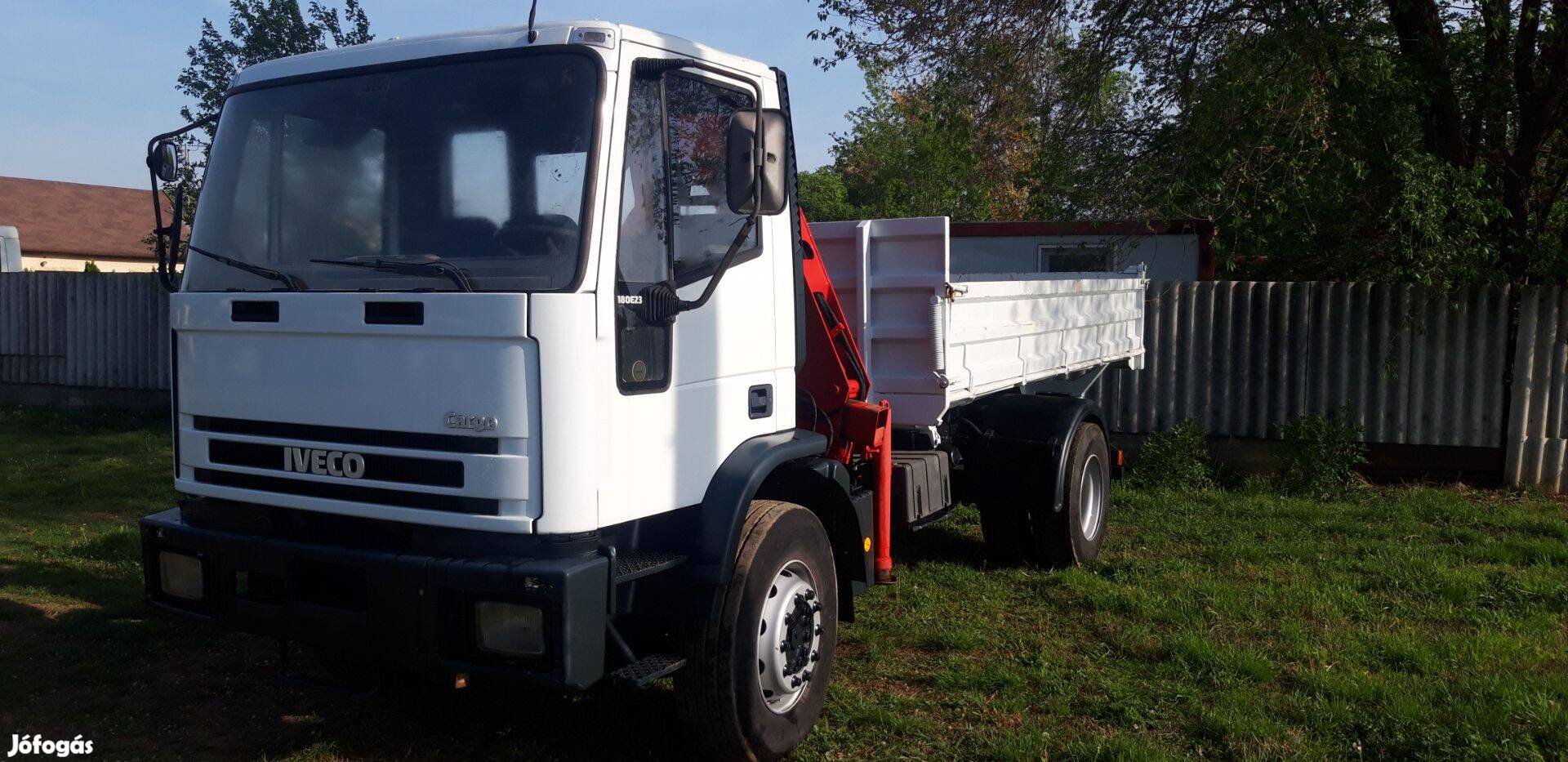 Iveco eurocargo180e23 billenős billencs darus fassi daruval 4 200 000