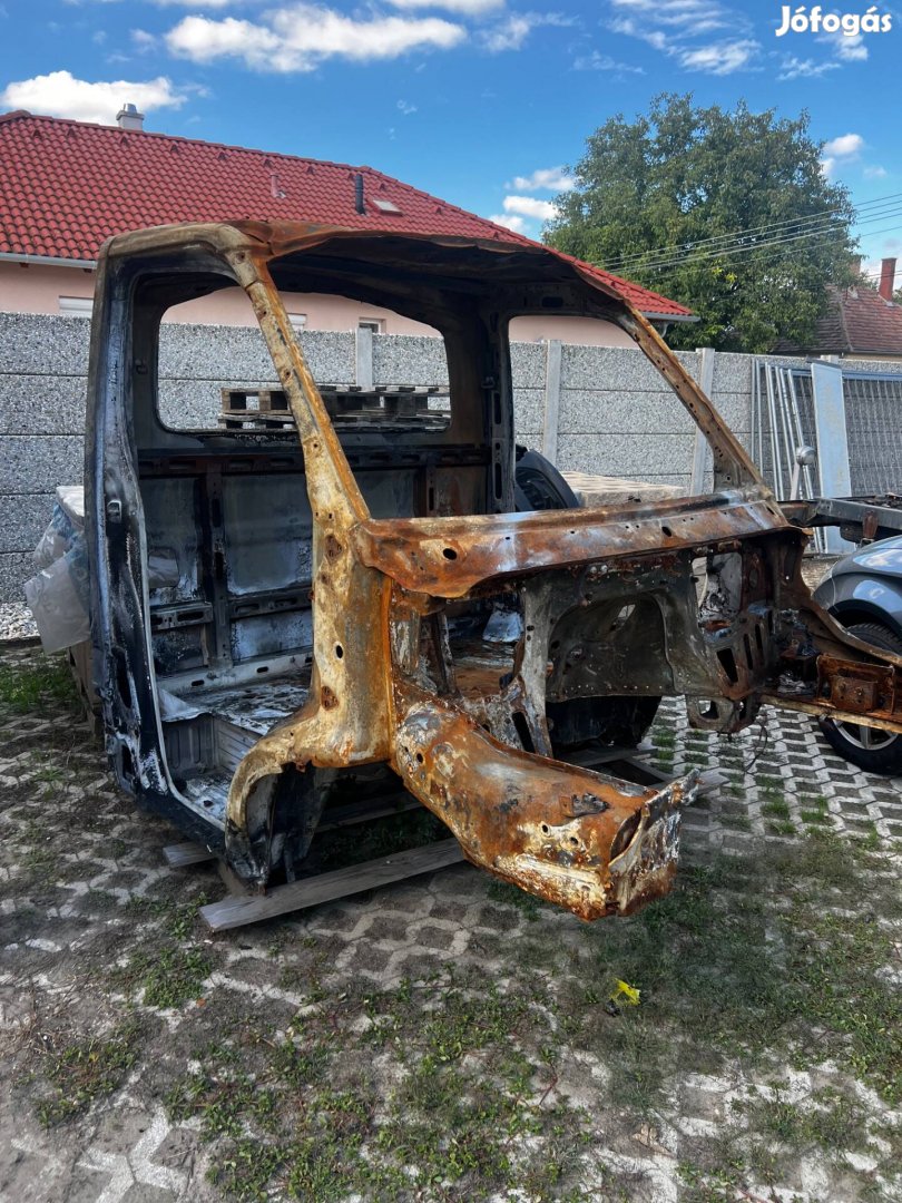 Iveco fülke váz