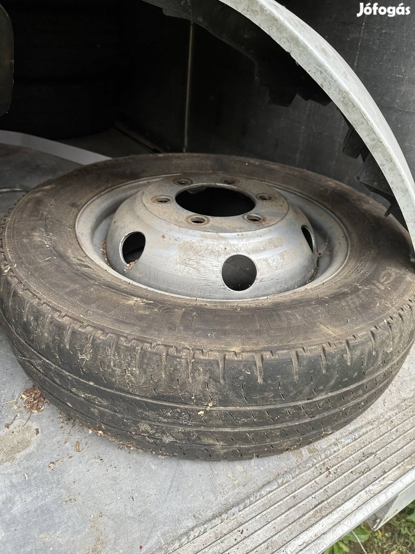 Iveco potkerek duplakerekes 16"