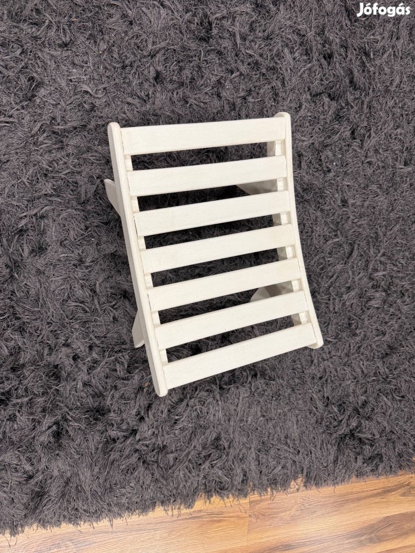 Íves ülőke, kisszék