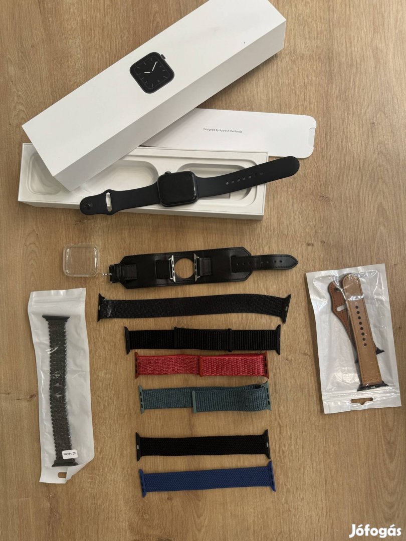 Iwatch 5 hasznalt, sok kiegeszitovel