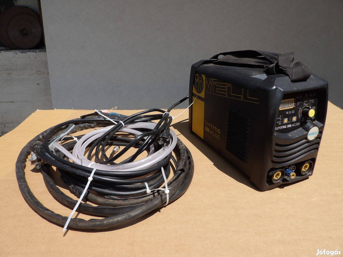 Iweld Gorilla Supertig 200 AC/DC