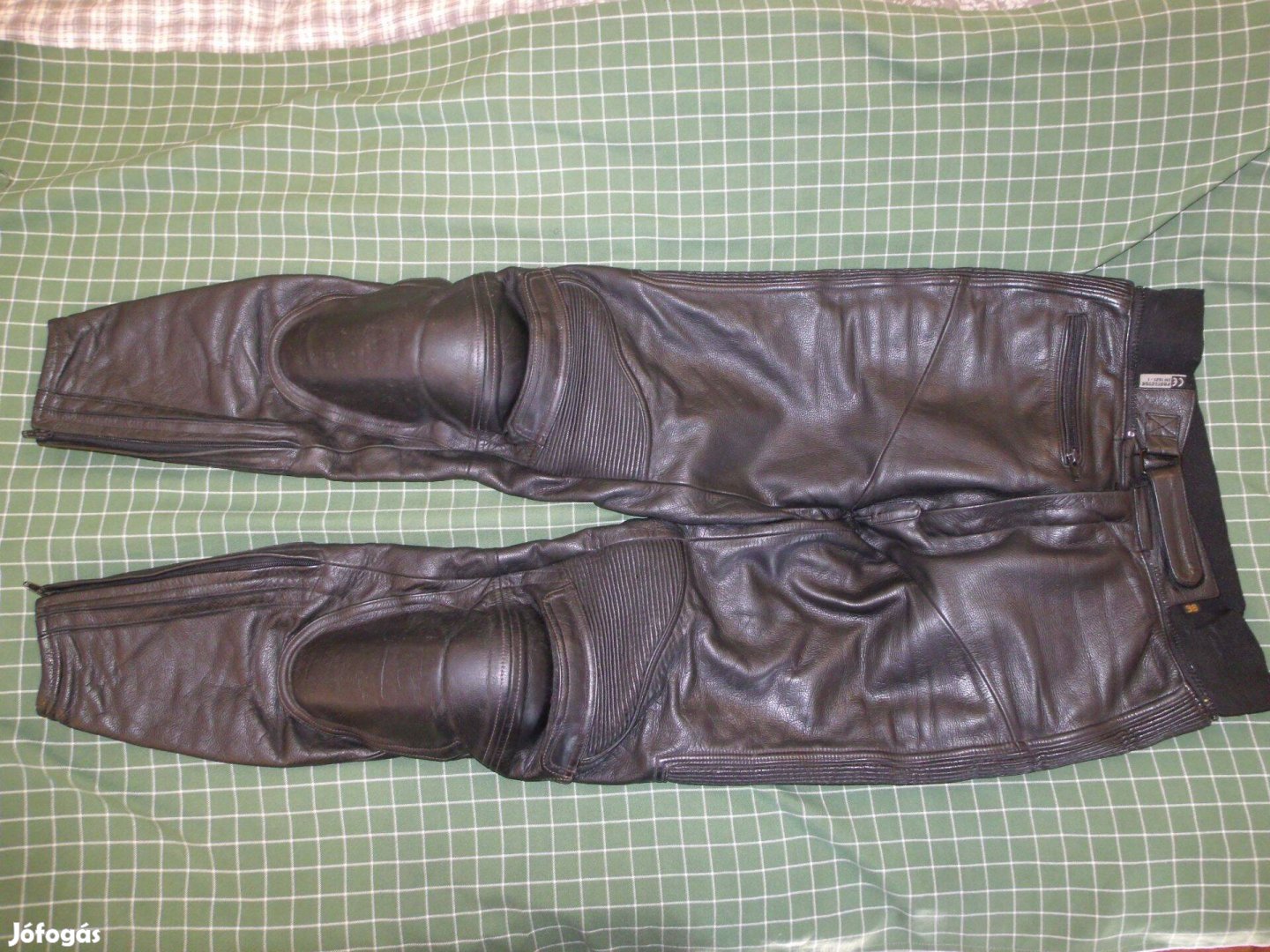 Ixs motoros bőrnadrág 98-as méret, derék 82cm