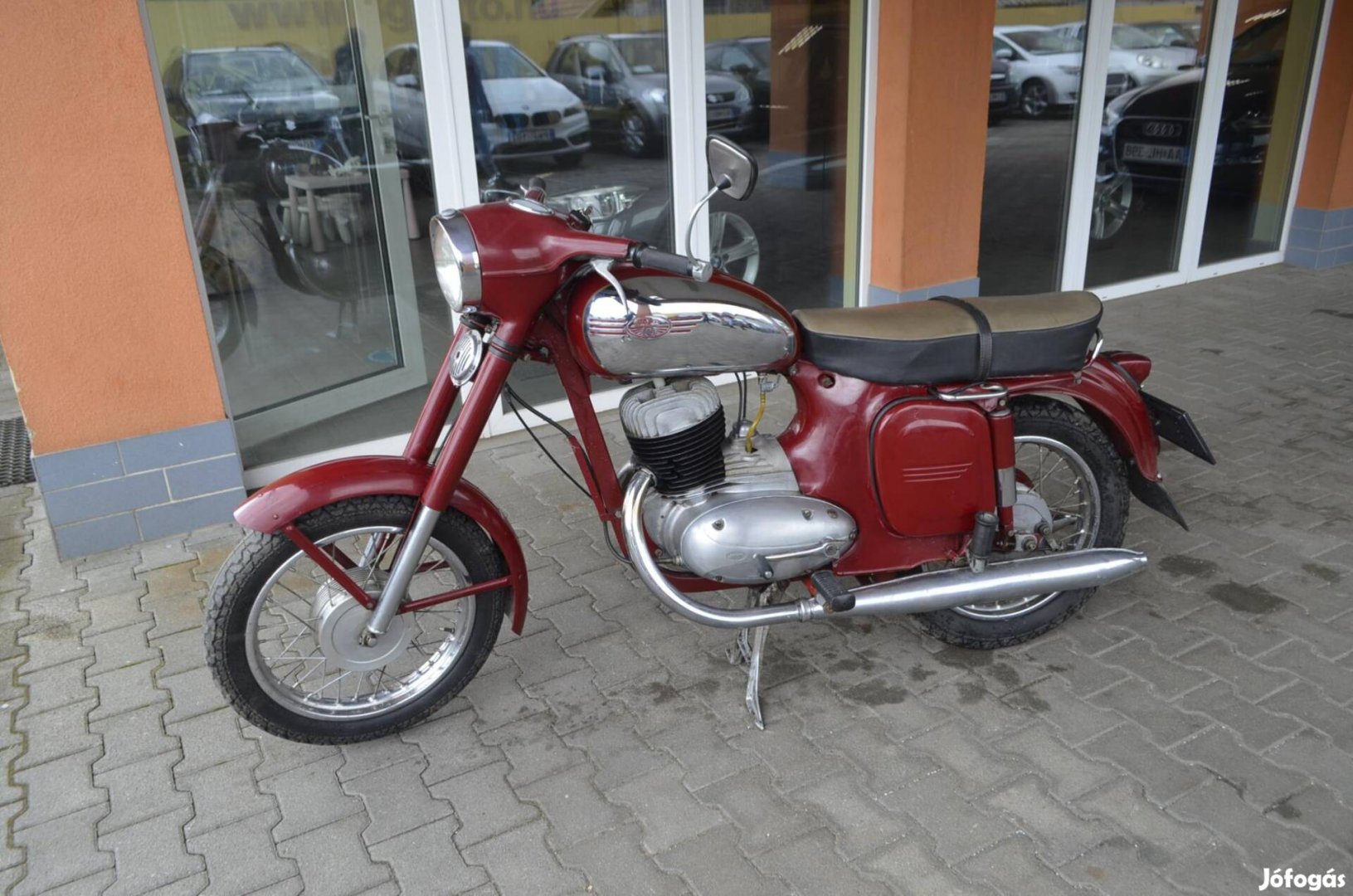 JAWA 250 ......