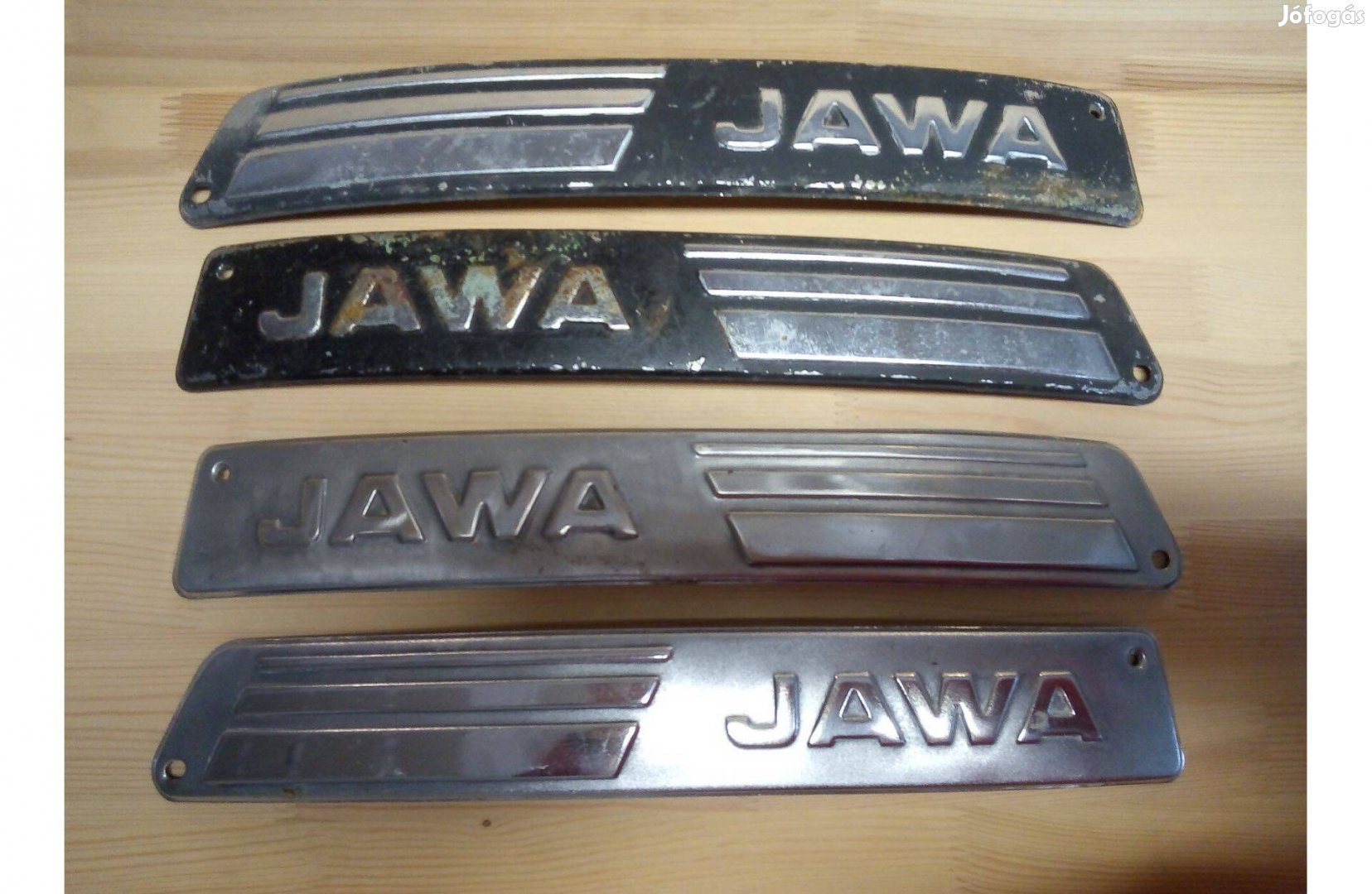 JAWA tank embléma