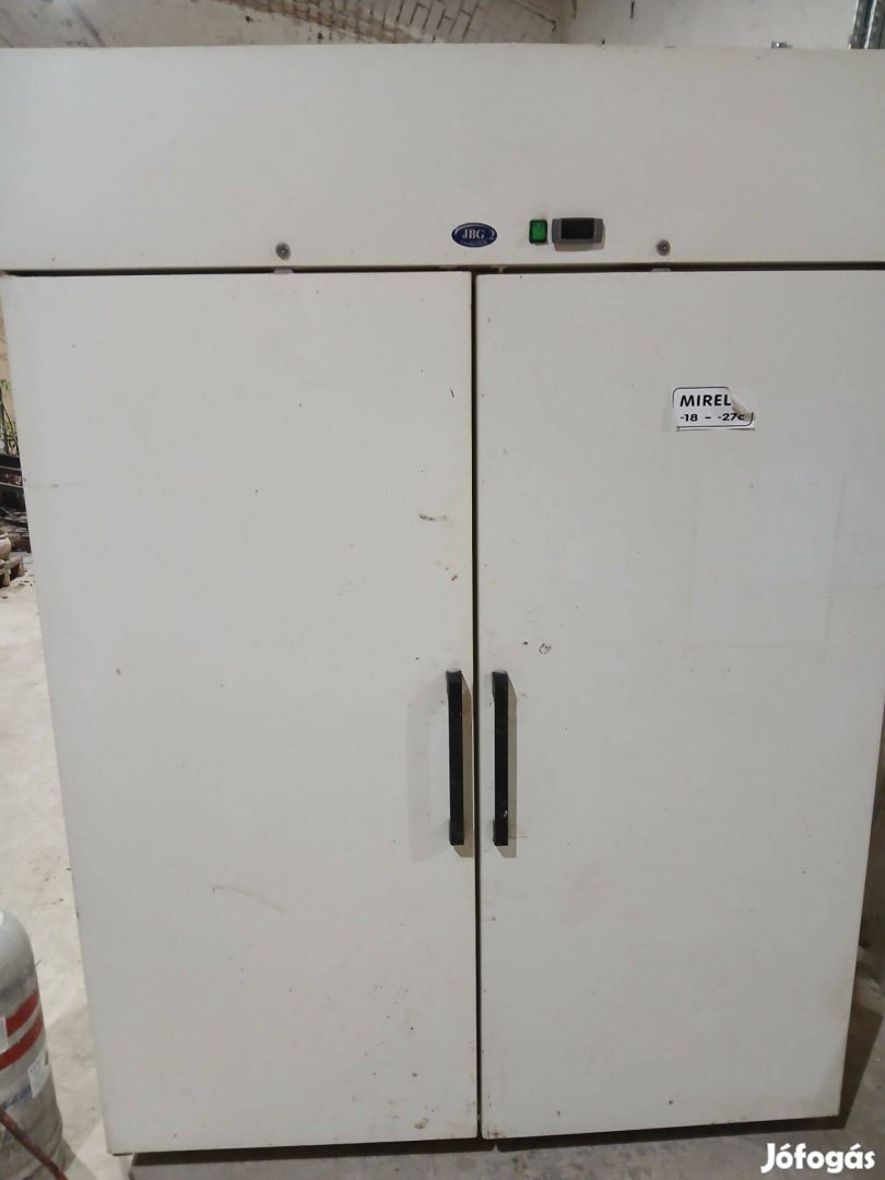 JBG mélyhűtő szekrény