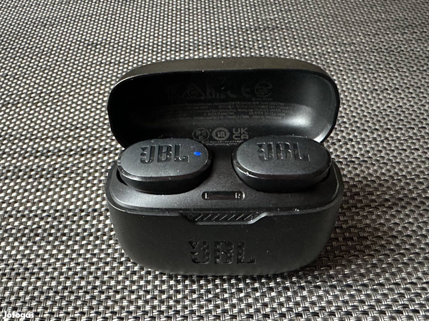JBL 130NC vezeték nélküli fülhallgató