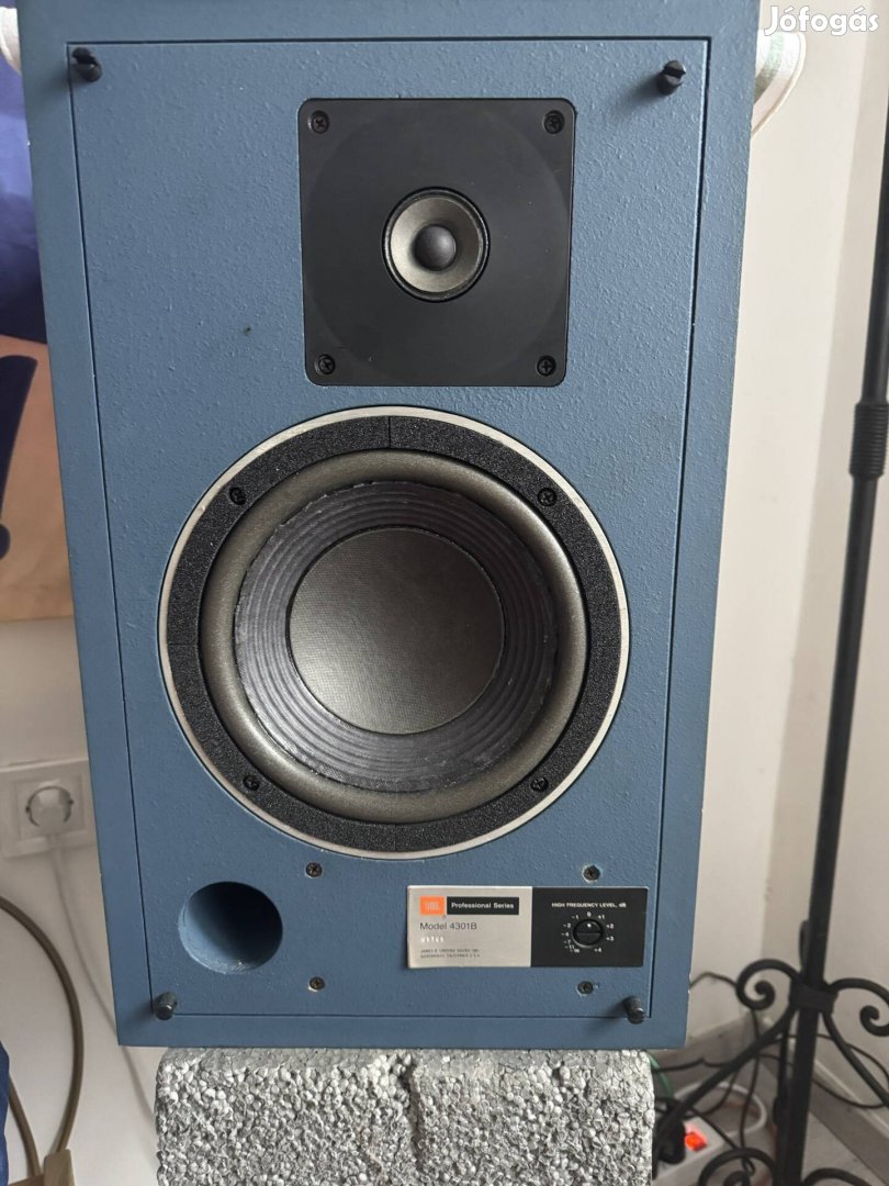 JBL 4301b studio monitor