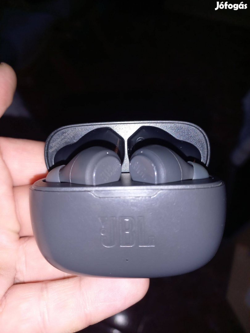 JBL Bluetooth fülhallgató