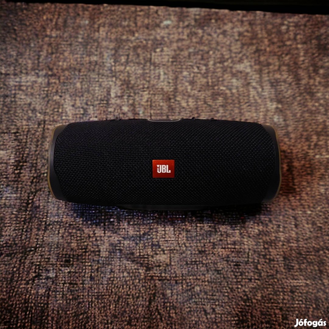 JBL Charge 4 Bluetooth hangszóró