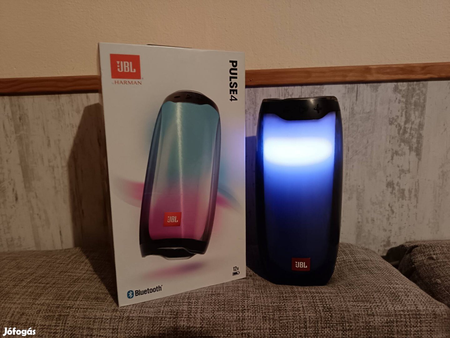 JBL Pulse 4 Bluetooth hangszóró 