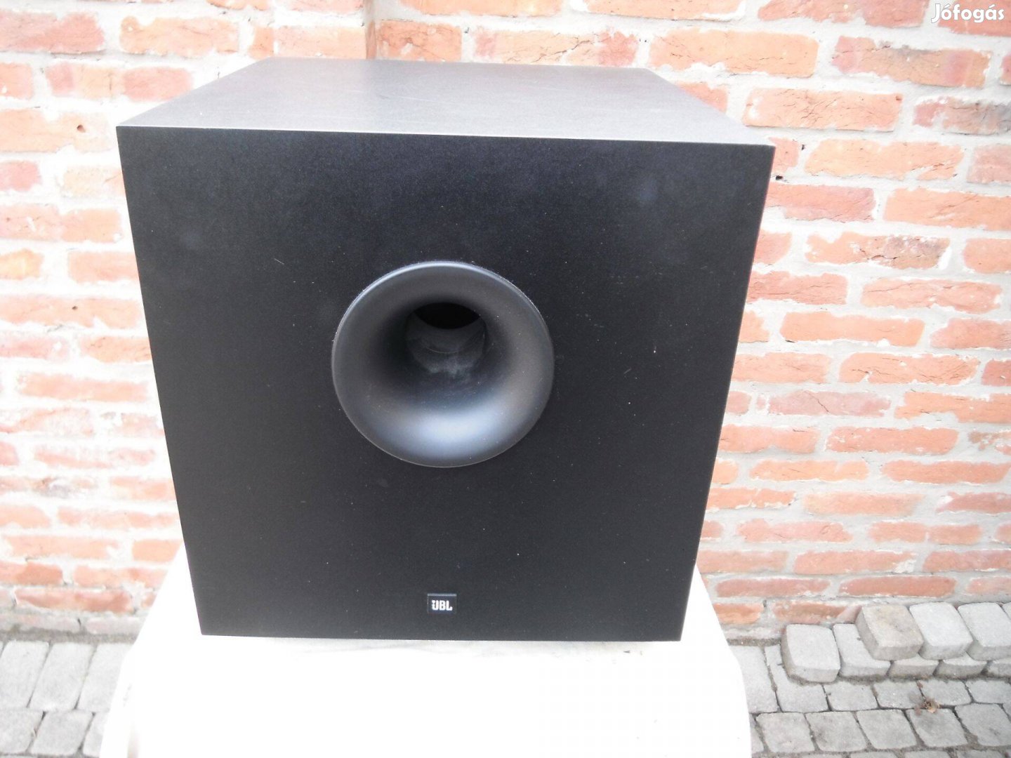JBL SUB125 aktív mélynyomó, SUB
