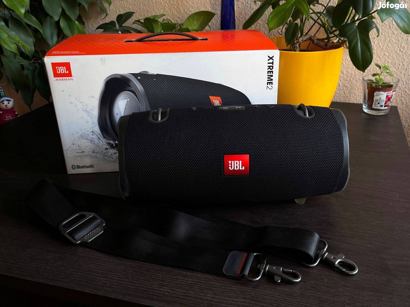 JBL Xtreme 2 dobozával, minden tartozékával