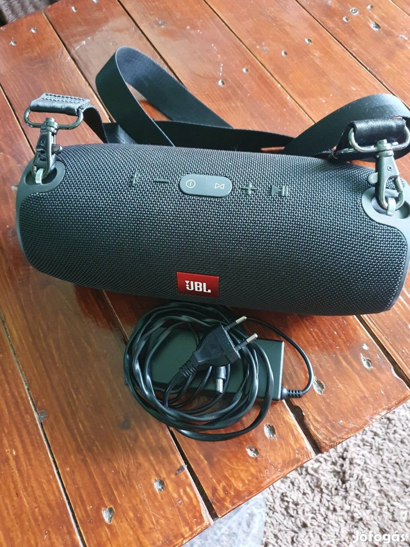 JBL  Xtreme  Töltővel 