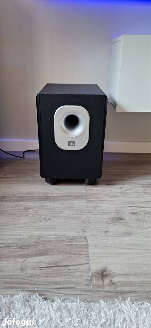 JBL aktív subwoofer