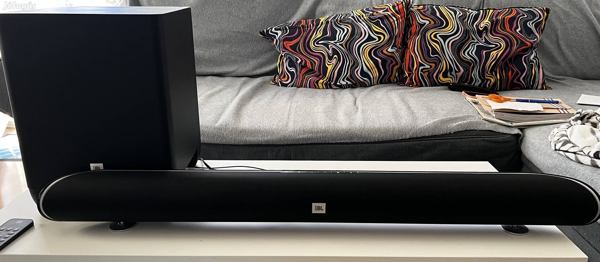 JBL soundbar, hangprojektor