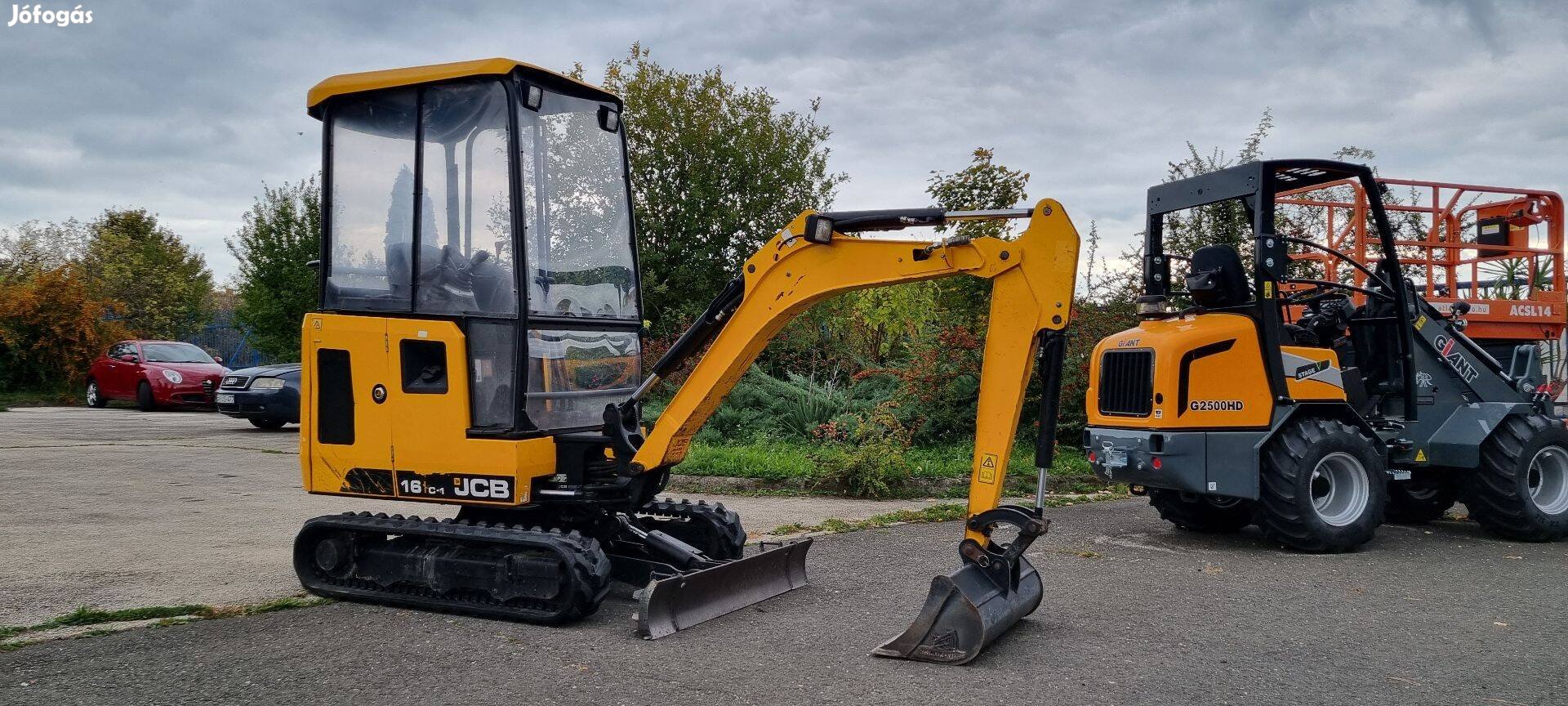JCB 16C-1 T3 gumihevederes mini kotrógép