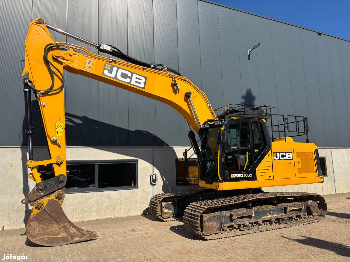 JCB 220X / 2978 üzemóra / Lízing 20%-tól