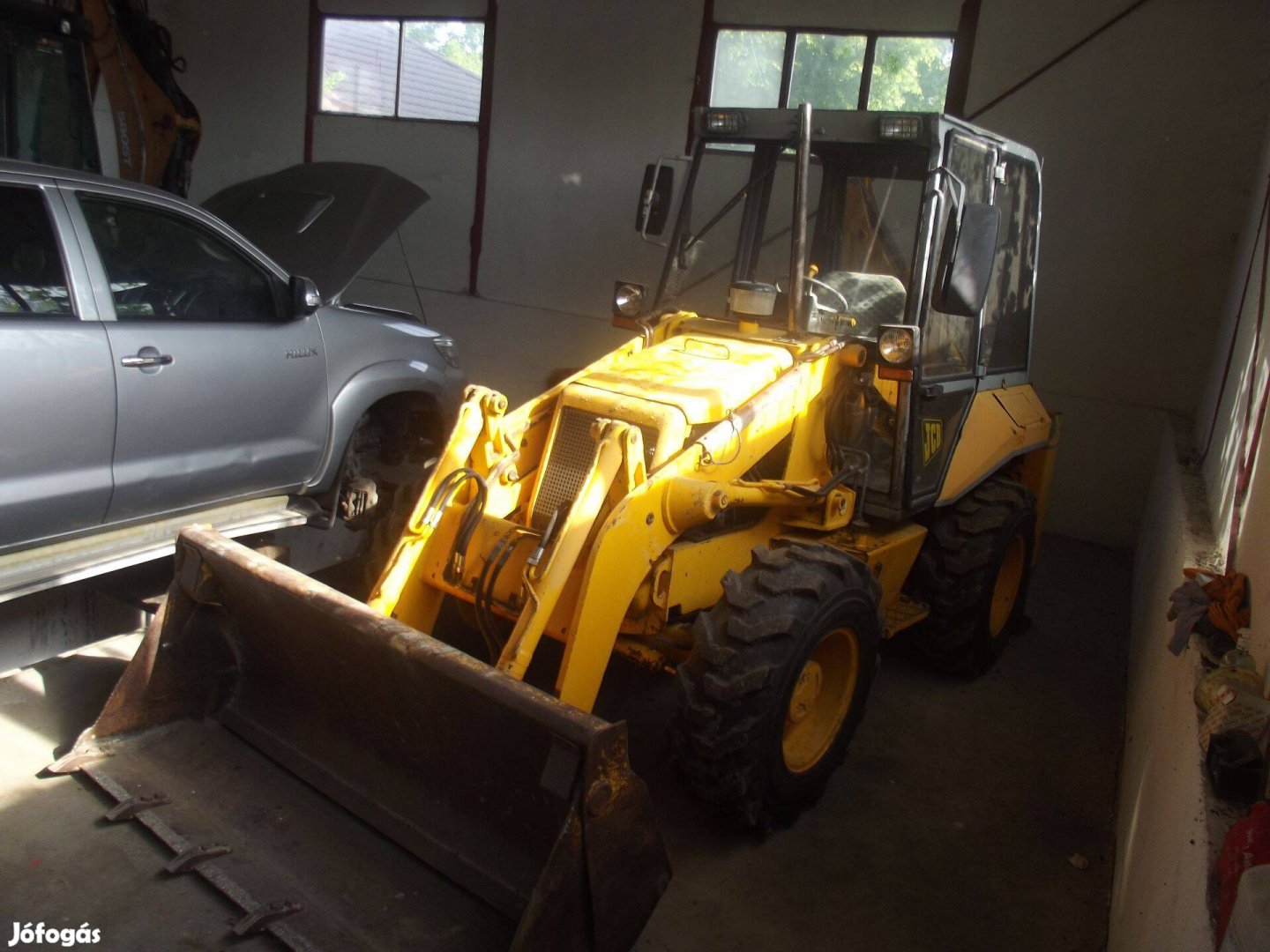 JCB 2CX kotró-rakodó eladó