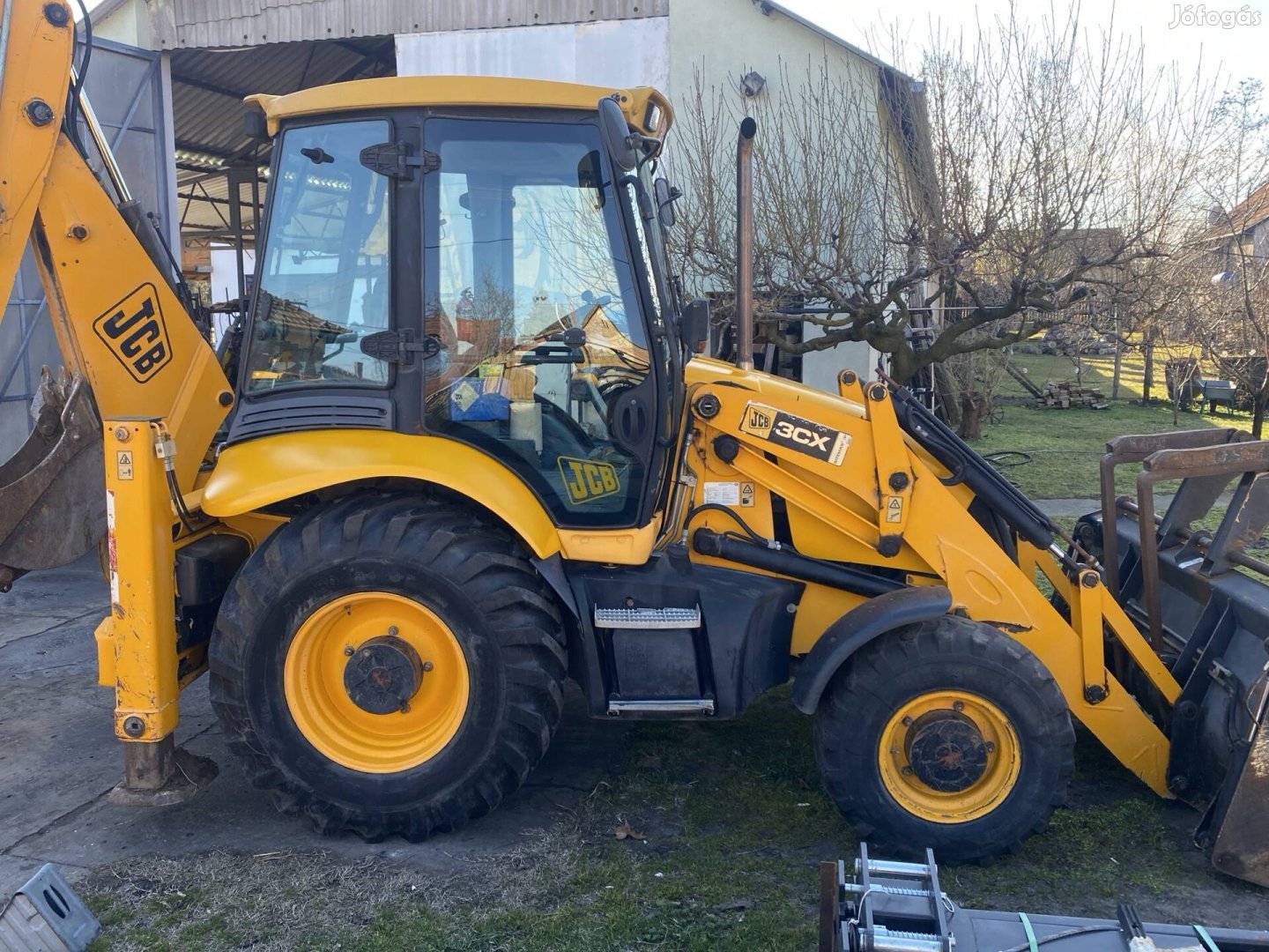 JCB 3CX kombinált rakodó