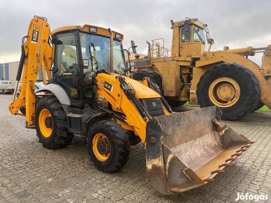 JCB 3CX kotró-rakodó kombigép